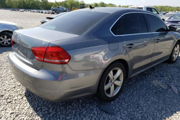 фото Volkswagen Passat SE