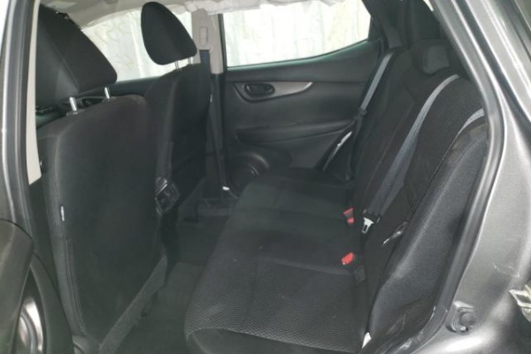 фото Nissan ROGUE SPORT S