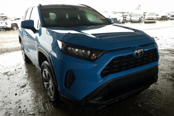 фото Toyota RAV4 LE