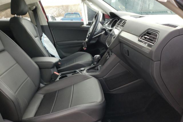 фото VOLKSWAGEN TIGUAN