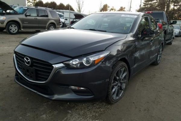 фото Mazda 3 TOURING