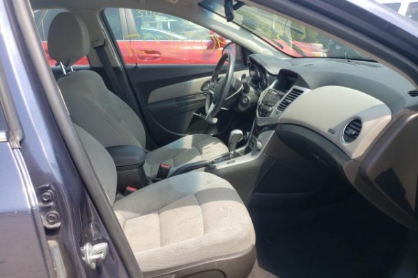 фото Chevrolet Cruze LT