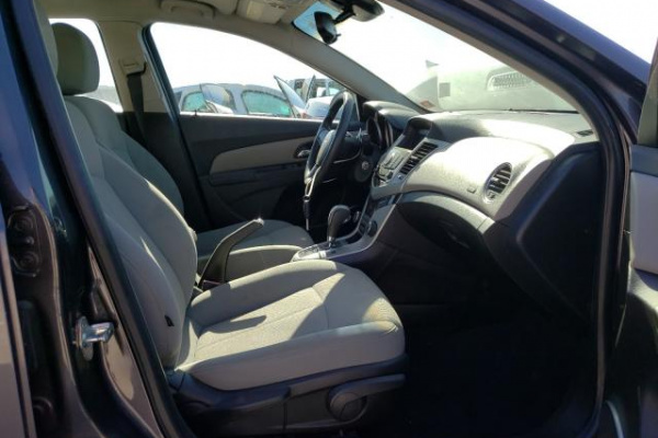 фото Chevrolet Cruze LT