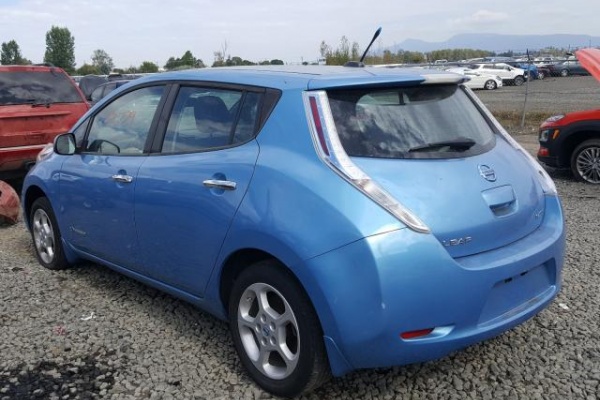 фото Nissan Leaf S