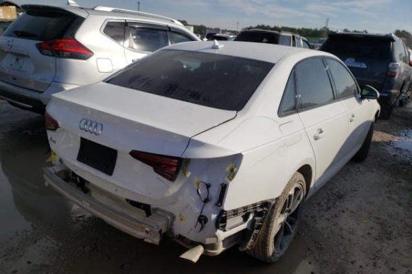 фото Audi A4 Premium