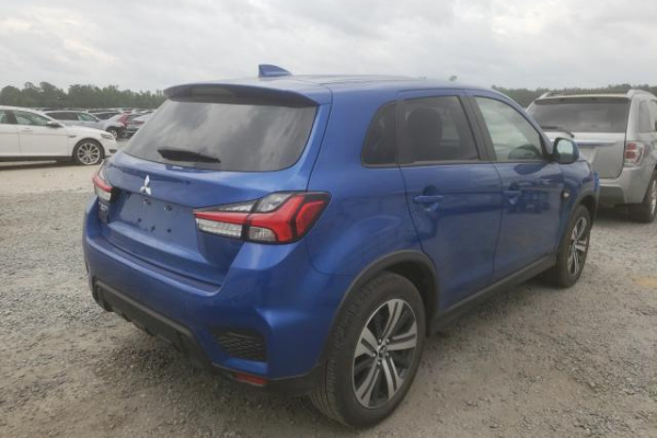 фото MITSUBISHI OUTLANDER