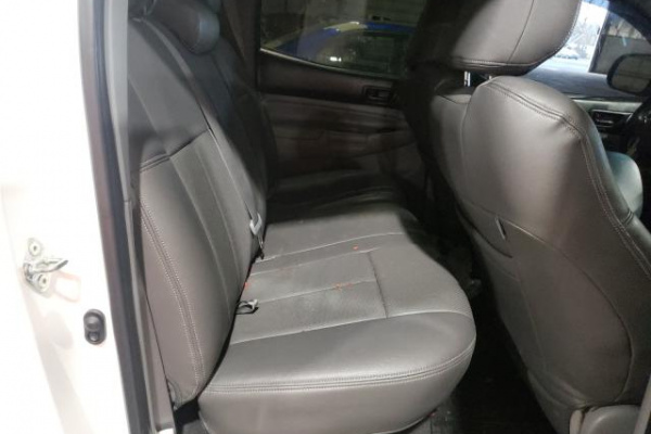 фото TOYOTA TACOMA