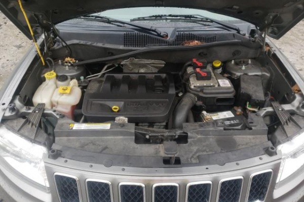 фото Jeep Compass SPORT