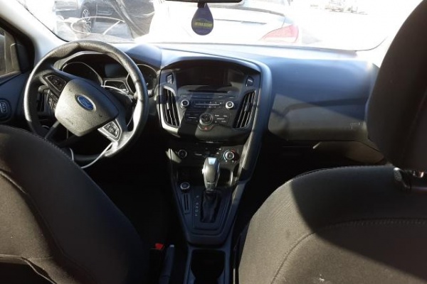 фото Ford Focus SE