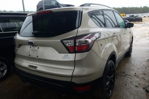 фото Ford Escape SE