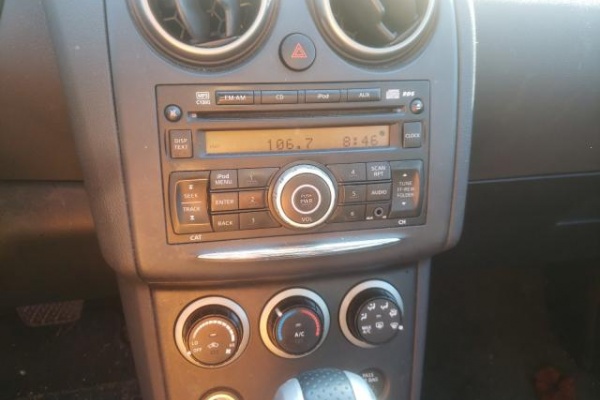 фото Nissan ROGUE S