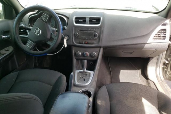 фото Dodge AVENGER SE