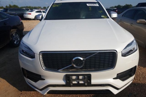 фото Volvo XC90 T6