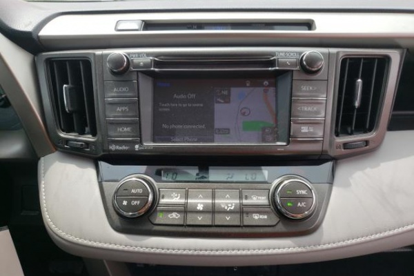 фото Toyota RAV4 XLE