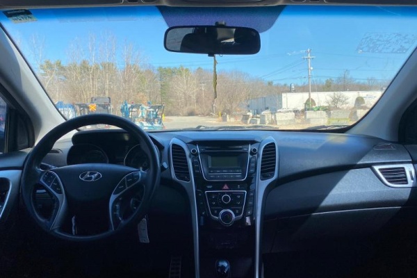 фото Hyundai Elantra GT