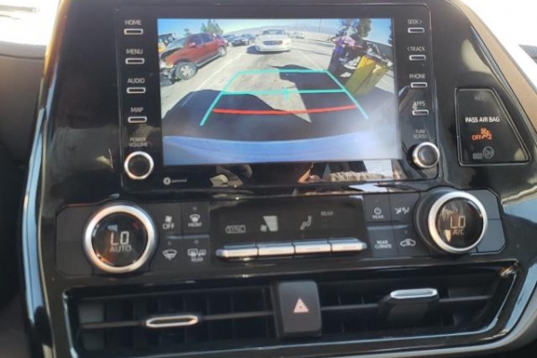 фото Toyota HIGHLANDER HYBRID LE