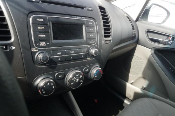 фото Kia Forte LX