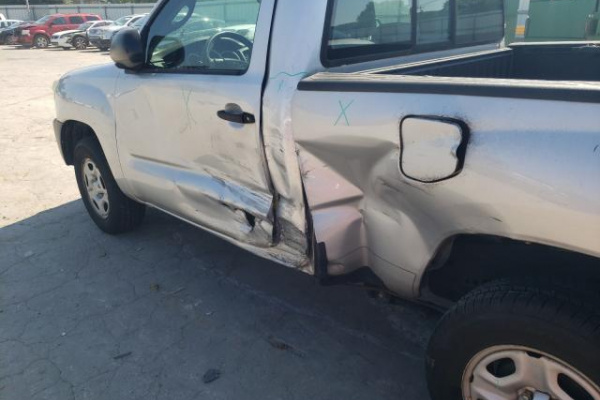 фото TOYOTA TACOMA