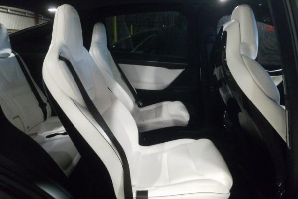 фото Tesla MODEL X