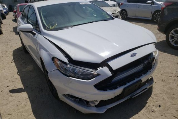 фото Ford Fusion SE HYBRID