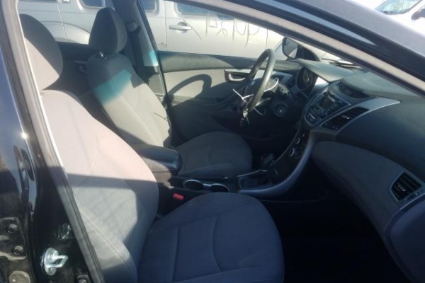 фото Hyundai Elantra SE