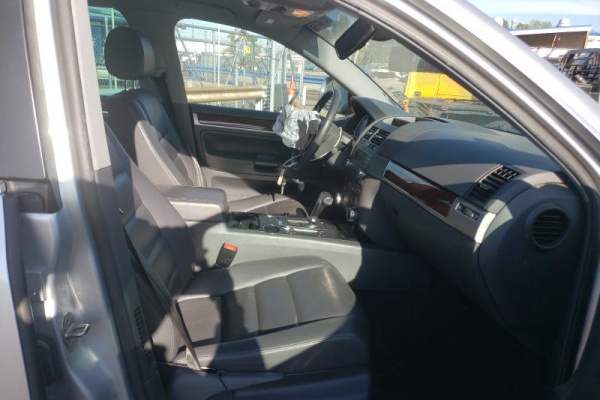 фото Volkswagen TOUAREG V6