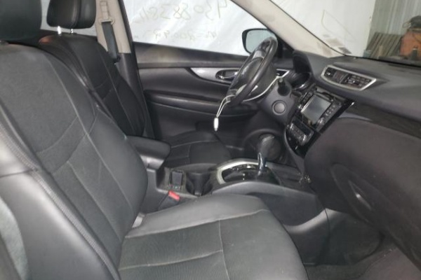 фото Nissan ROGUE S