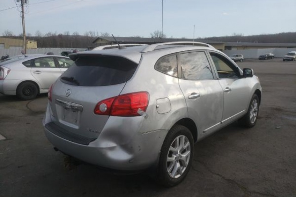 фото Nissan ROGUE S