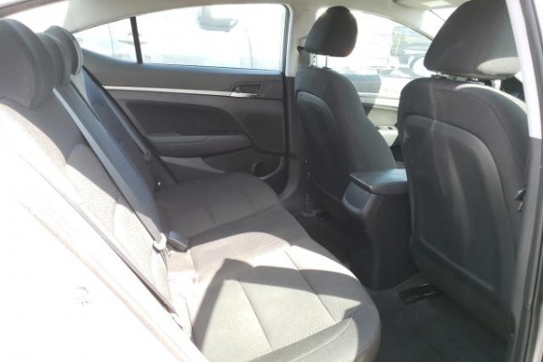 фото Hyundai Elantra SEL