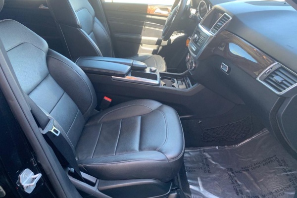 фото Mercedes-Benz ML350 BLUETEC