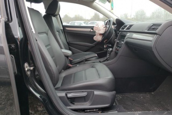 фото Volkswagen Passat S