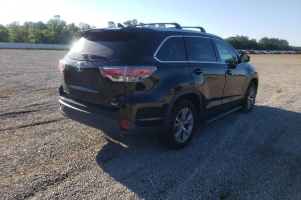 фото Toyota HIGHLANDER XLE