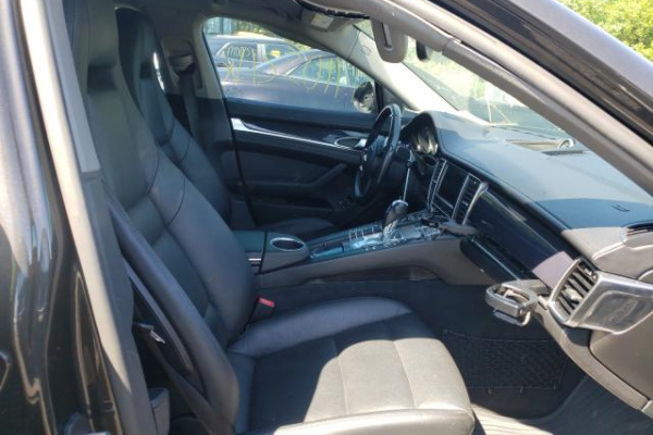 фото PORSCHE PANAMERA 2