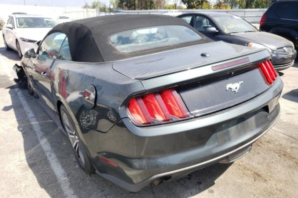 фото Ford Mustang