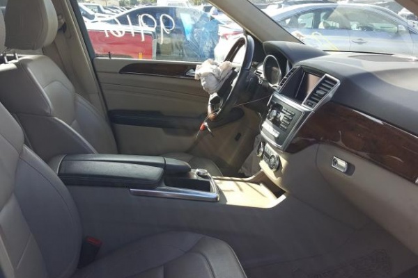 фото Mercedes-Benz ML 350 BLUETEC