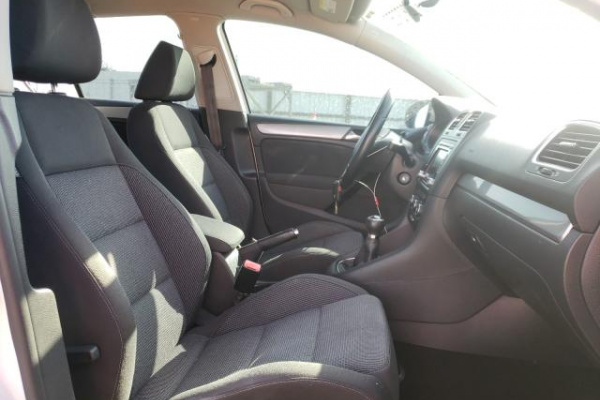 фото VOLKSWAGEN GOLF