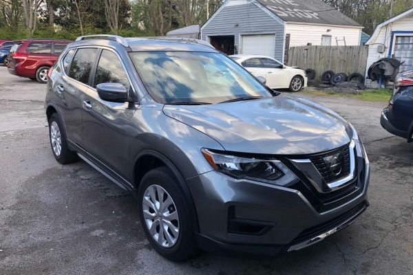 фото Nissan ROGUE S