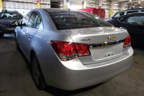 фото Chevrolet Cruze LT
