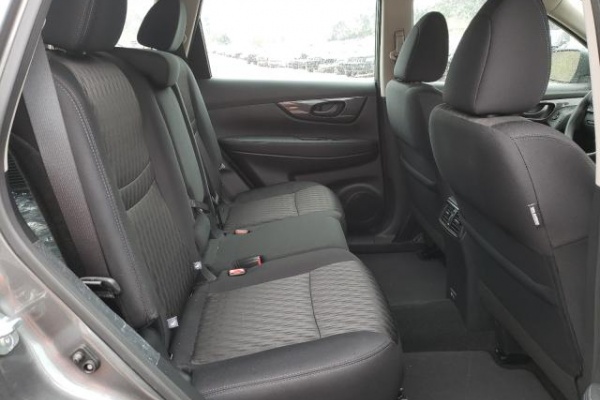 фото Nissan ROGUE S