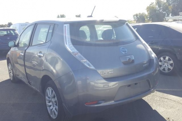 фото Nissan Leaf S