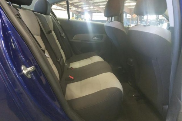 фото Chevrolet Cruze LS