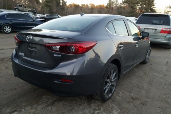 фото Mazda 3 TOURING