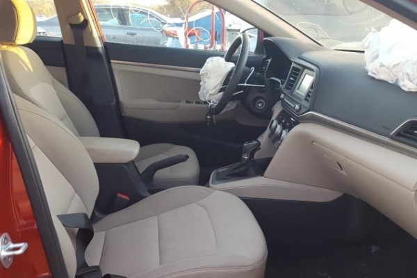 фото Hyundai Elantra SE