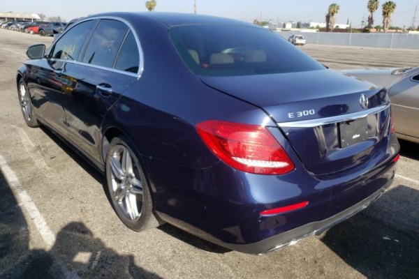 фото Mercedes Benz E 300