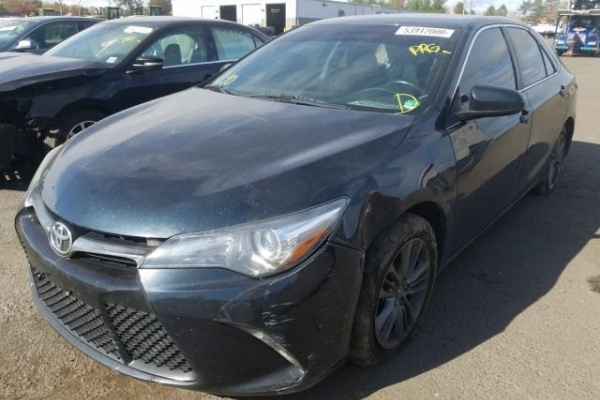 фото Toyota Camry LE