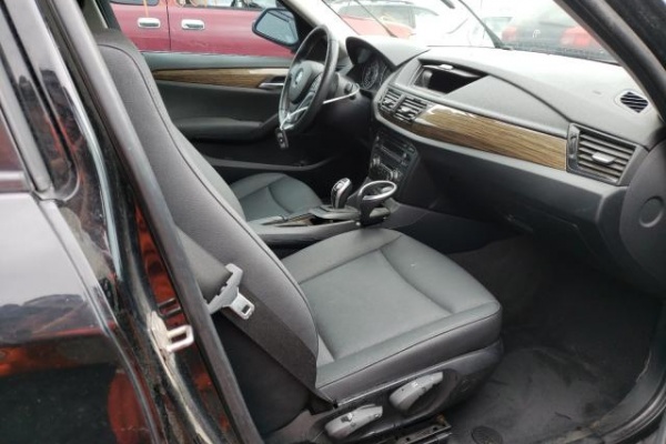 фото BMW X1 SDRIVE28I