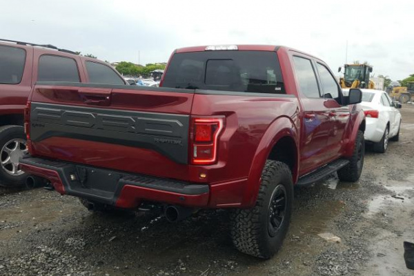 фото Ford F-150 RAPTOR