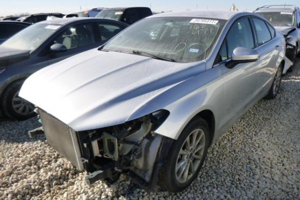 фото Ford Fusion SE