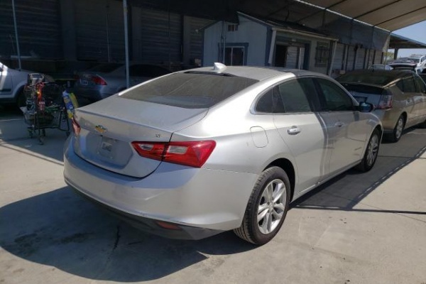 фото Chevrolet Malibu LT