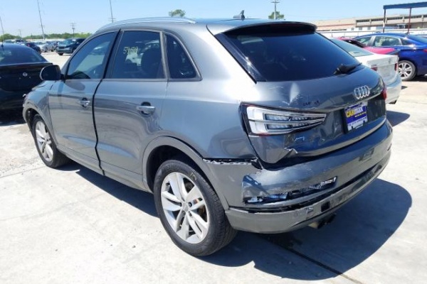 фото Audi Q3 PREMIUM